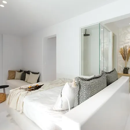 Naxian Aura Hotel apartamentowy 4*