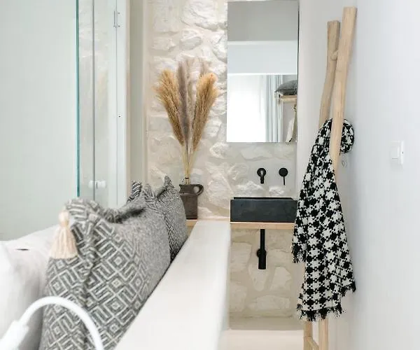 شقة فندقية Naxian Aura 4*