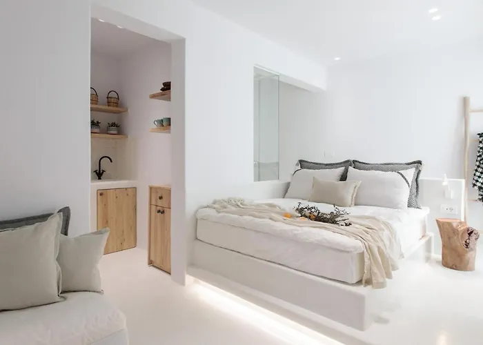 Naxian Aura Aparthotel 4*