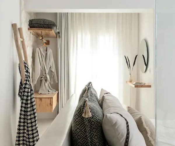 Naxian Aura شقة فندقية